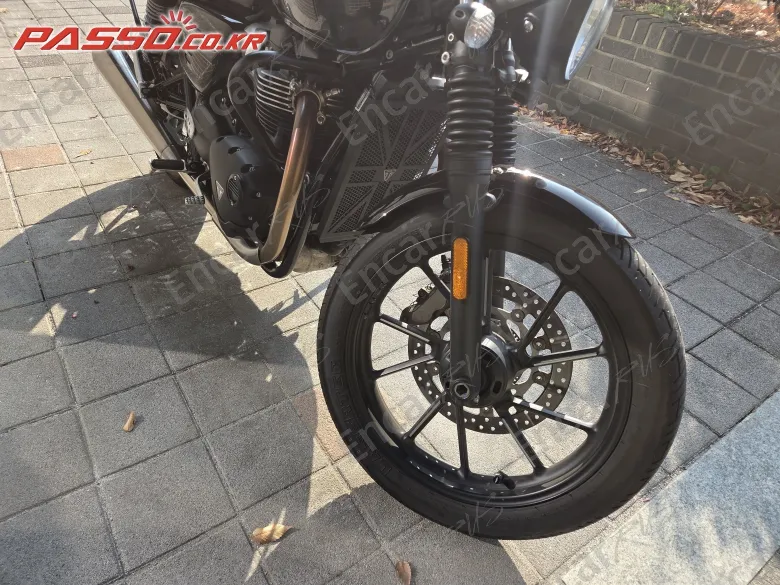Triumph Street Twin - фото 5