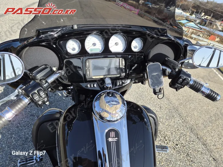 HARLEY-DAVIDSON FLHX - фото 3