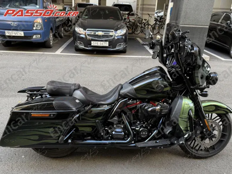 HARLEY-DAVIDSON FLHXSE - фото 0
