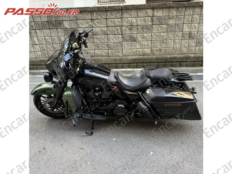 HARLEY-DAVIDSON FLHXSE - фото 1