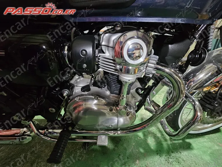 KAWASAKI W 800 - фото 4