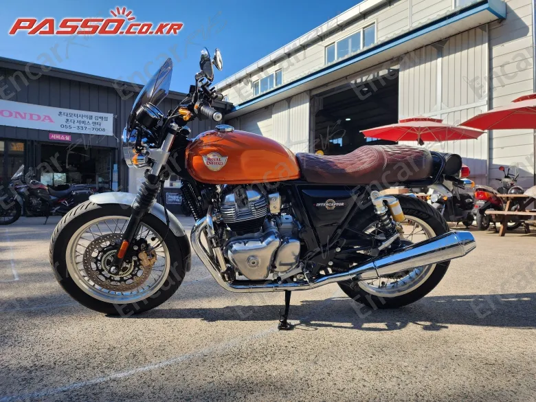 Royal Enfield Interceptor 650 - фото 1