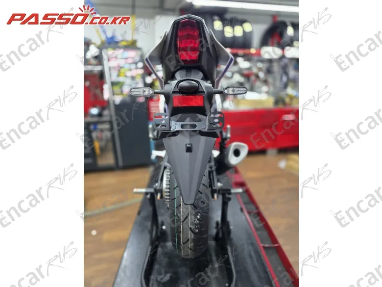 YAMAHA YZF R3 - фото 2