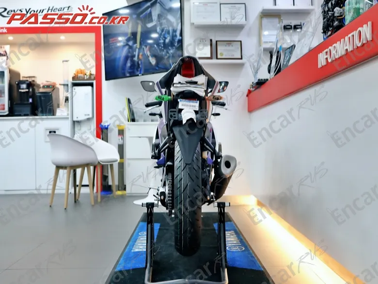 YAMAHA YZF R3 - фото 2