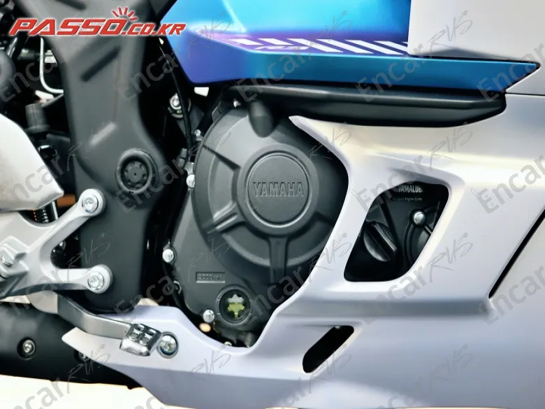 YAMAHA YZF R3 - фото 4