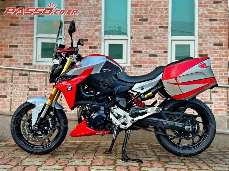 Bmw F 900 R - фото 1