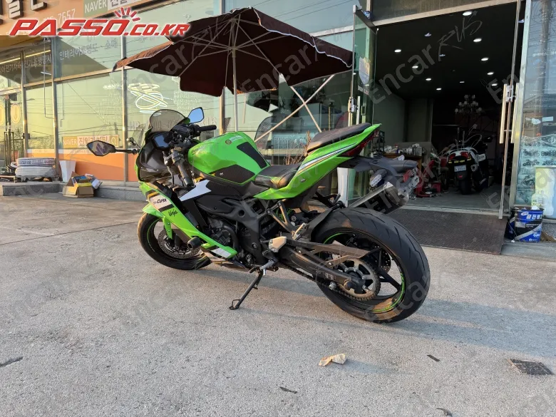 KAWASAKI NINJA ZX 4 RR - фото 2