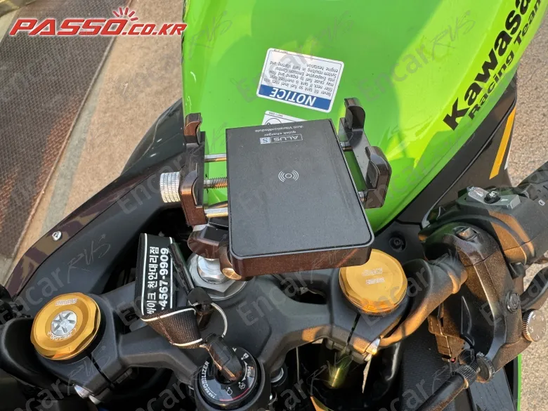 KAWASAKI NINJA ZX 4 RR - фото 3