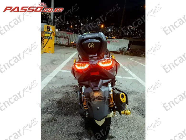 YAMAHA X MAX 300 ABS - фото 2