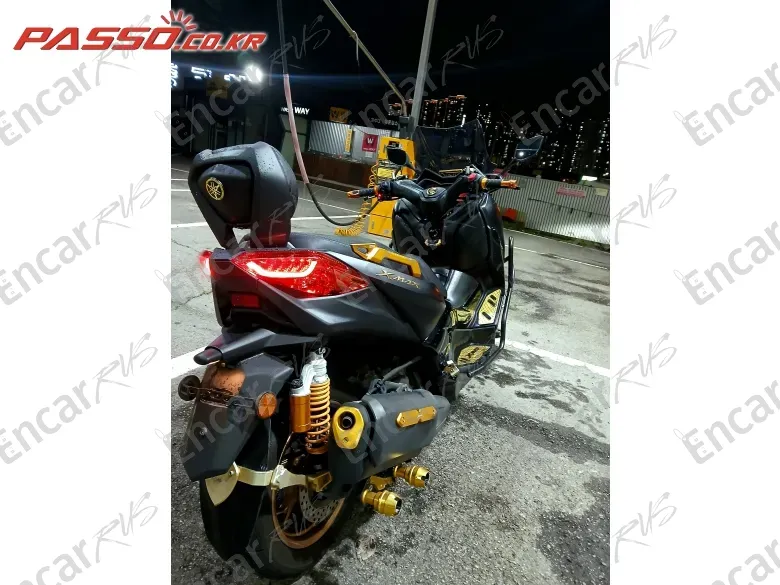 YAMAHA X MAX 300 ABS - фото 3