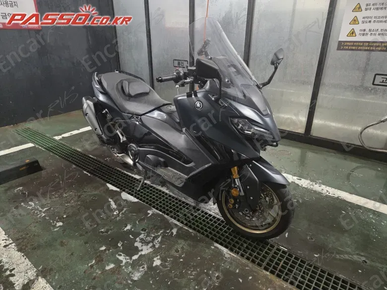 Yamaha T Max 560