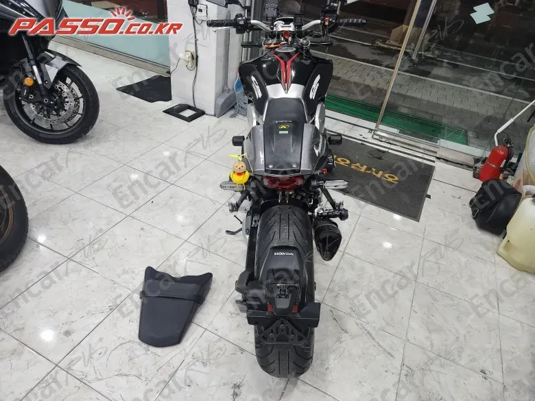 Honda Cb 1000 R - фото 2