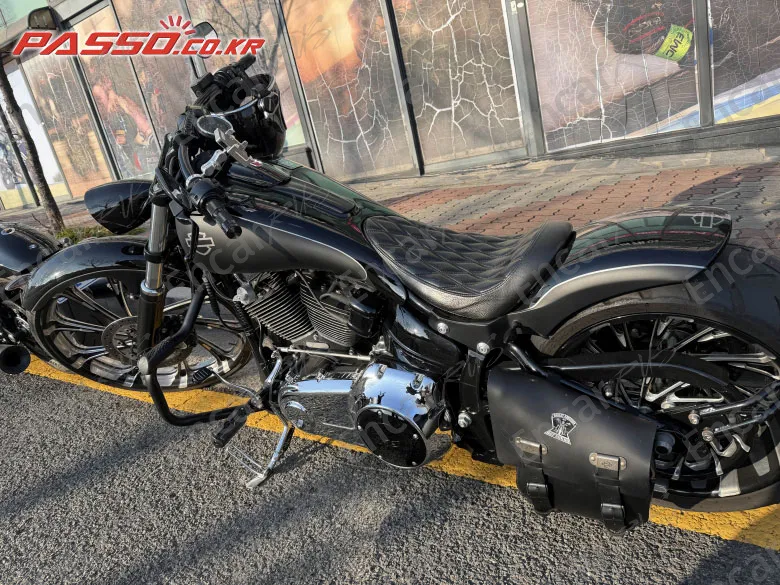 HARLEY-DAVIDSON BREAKOUT - фото 1