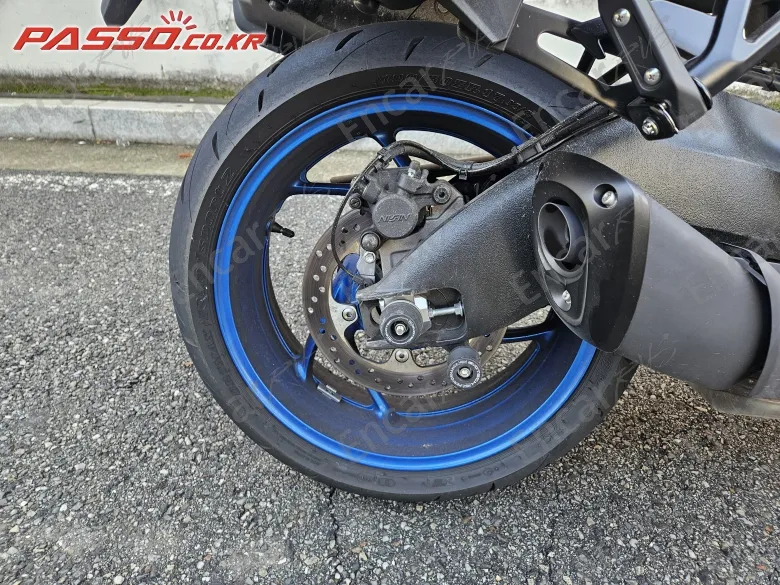 Suzuki Gsx S 1000 Gx - фото 6