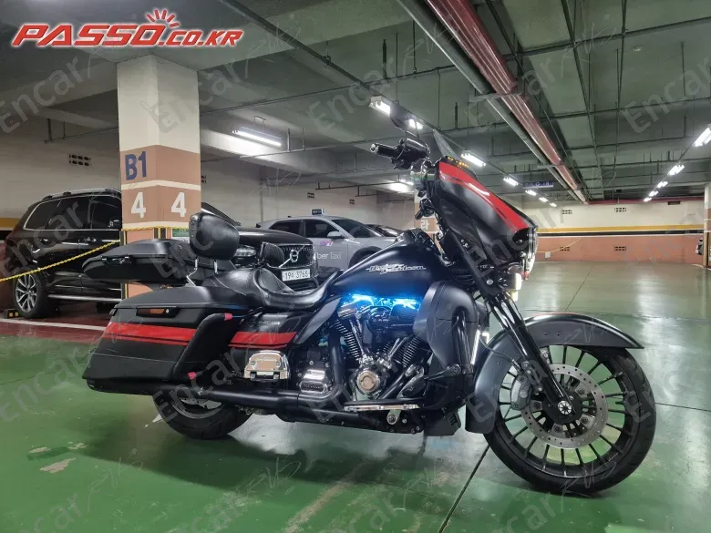 Harley-Davidson Flhxs Street Glide Special 2017, фото 1