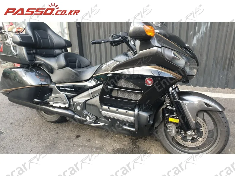 HONDA GOLDWING 1800 - фото 0