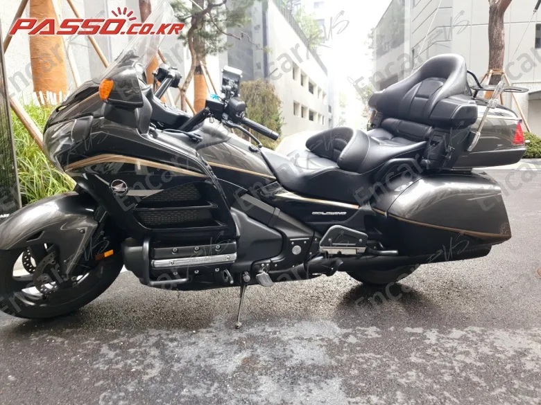 HONDA GOLDWING 1800 - фото 1