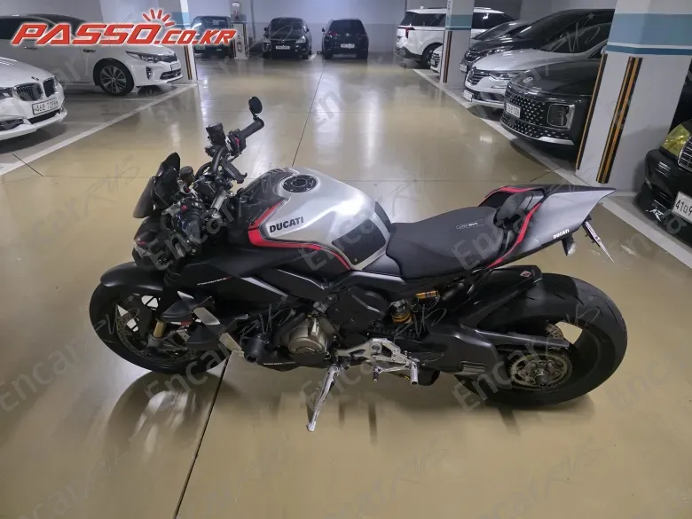 DUCATI STREETFIGHTER V4 SP - фото 1