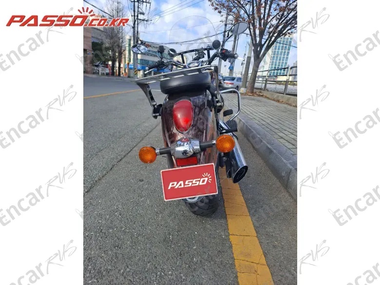 Kawasaki Vulcan 900 Classic - фото 2
