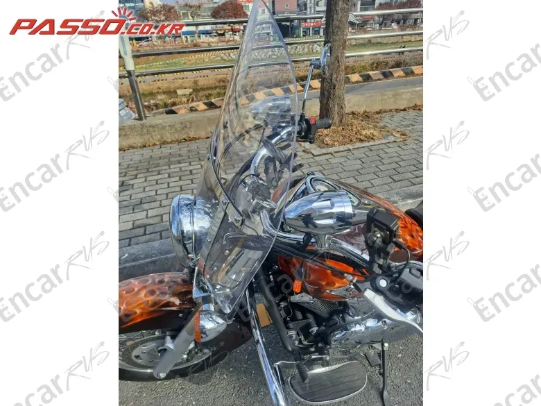 Kawasaki Vulcan 900 Classic - фото 3