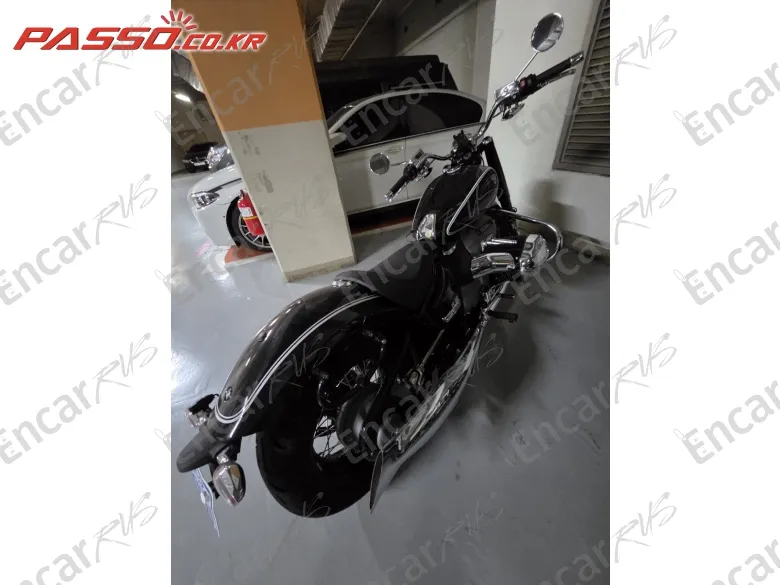 BMW R 18 - фото 1