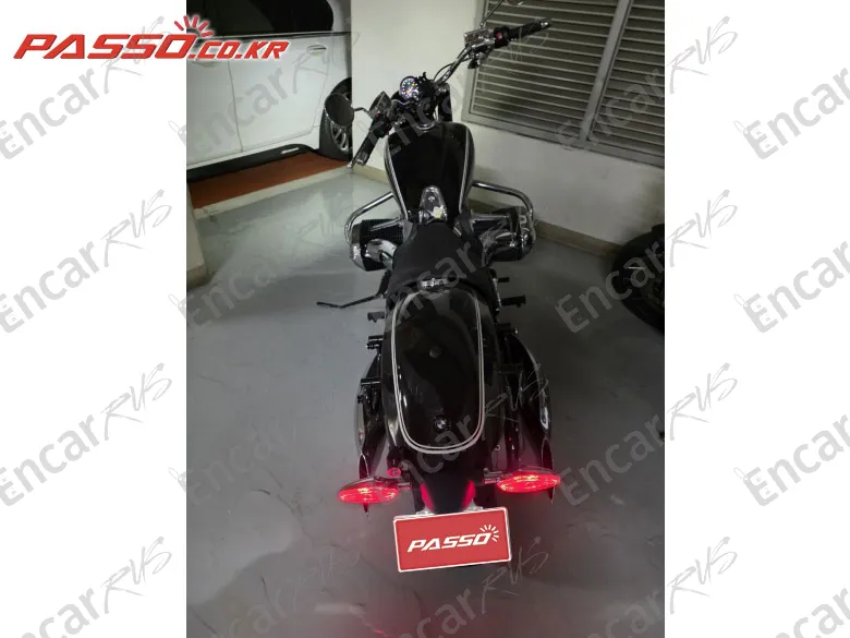 BMW R 18 - фото 2