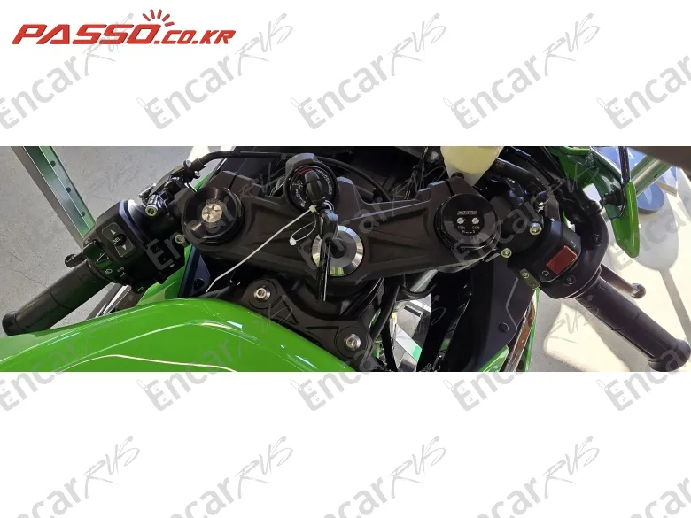 Kawasaki Zx 6 R - фото 3