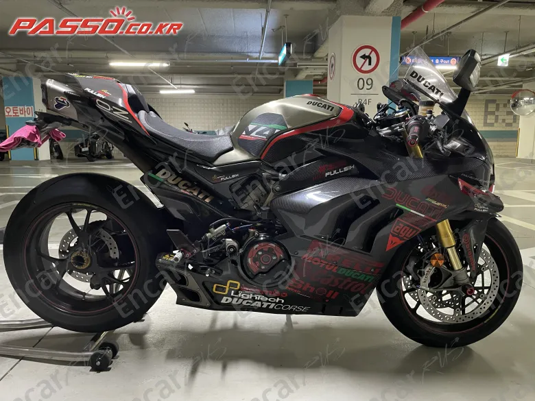 Ducati Panigale V4 S - фото 0