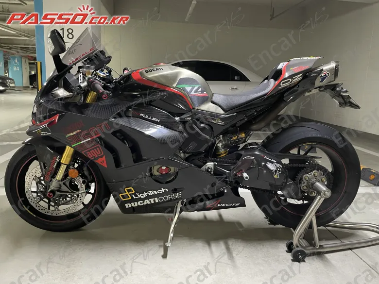 Ducati Panigale V4 S - фото 1