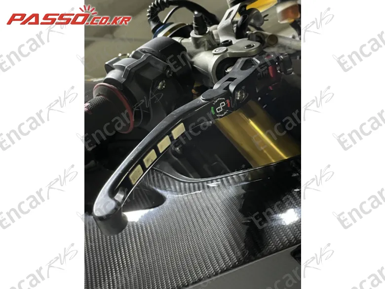 Ducati Panigale V4 S - фото 3
