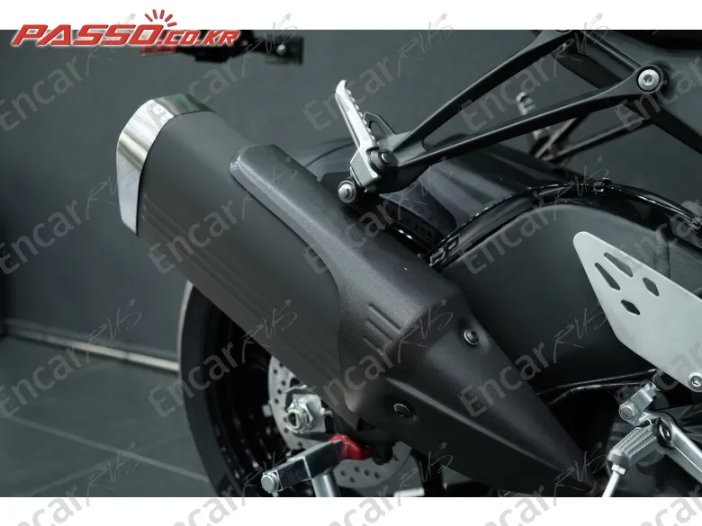 KAWASAKI ZX 6 R - фото 6