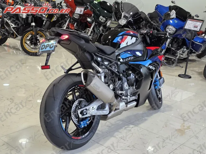 Bmw M 1000 Rr - фото 2