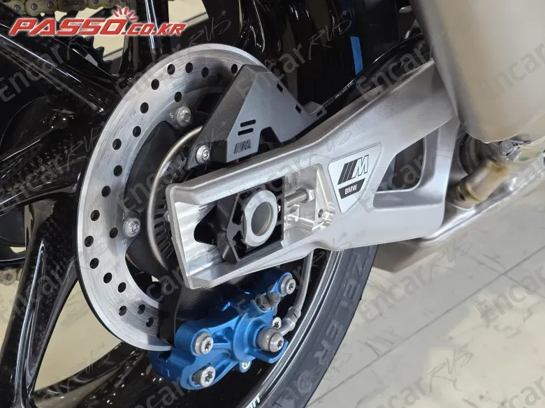 Bmw M 1000 Rr - фото 6