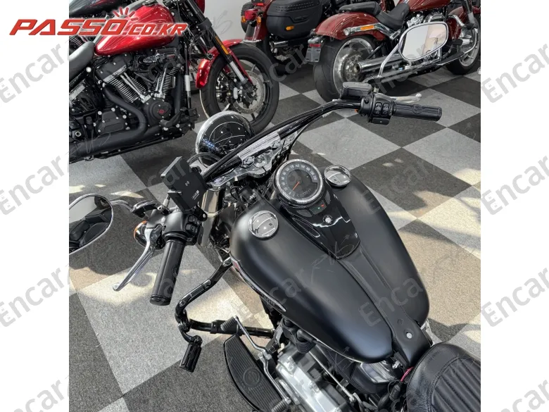 Harley-Davidson Softail Slim - фото 3