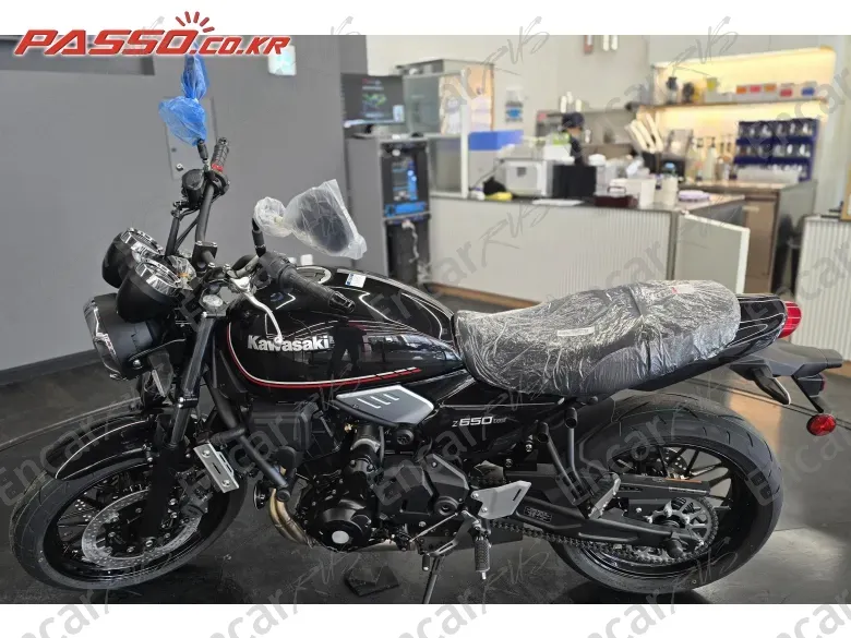 Kawasaki Z 650 Rs Abs - фото 1