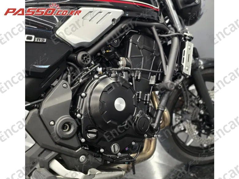 Kawasaki Z 650 Rs Abs - фото 4