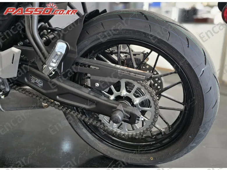 Kawasaki Z 650 Rs Abs - фото 5