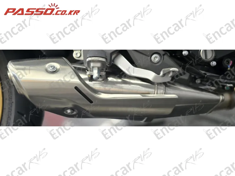 Kawasaki Z 650 Rs Abs - фото 6