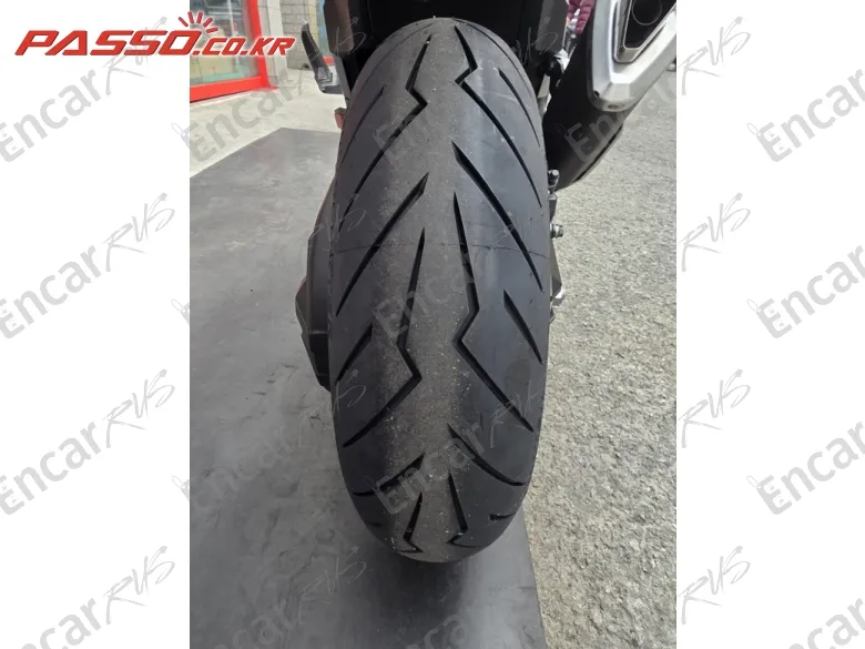 HONDA FORZA 750 - фото 5