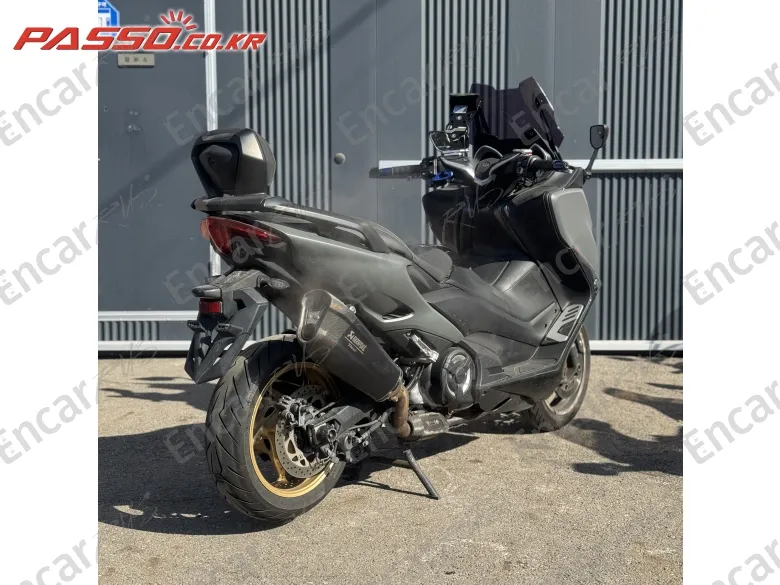 YAMAHA T MAX 560 - фото 2