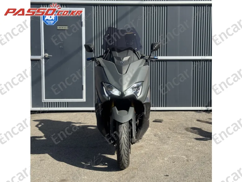 YAMAHA T MAX 560 - фото 3
