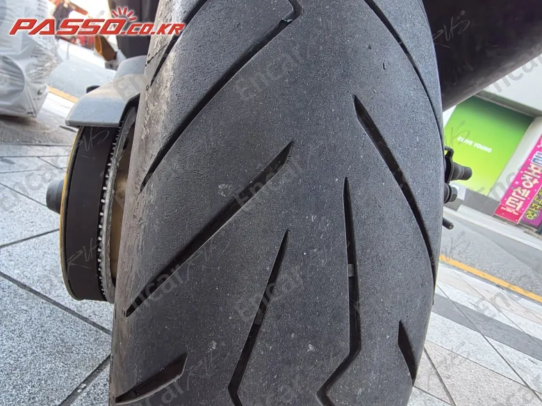YAMAHA T MAX 560 - фото 3