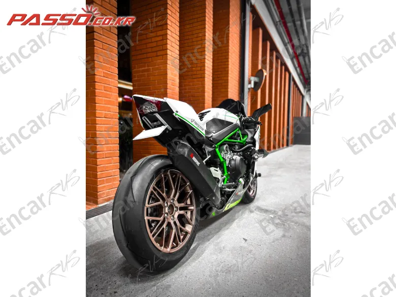 Kawasaki Ninja H2 - фото 1