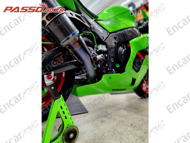 Kawasaki Zx 10 R - фото 6