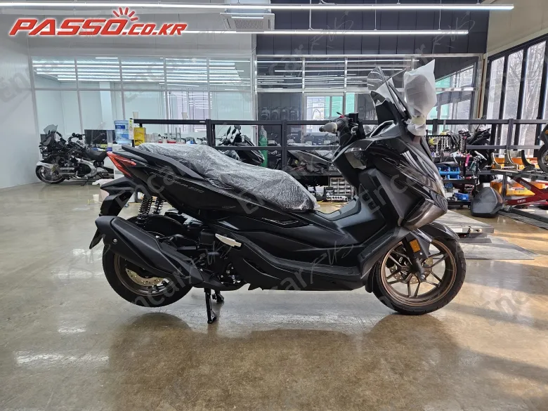 Honda Forza 350
