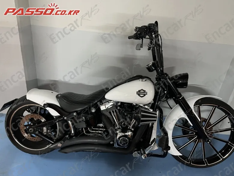 Harley-Davidson Breakout