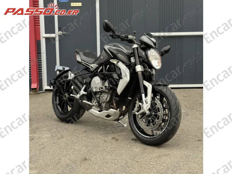 Mv Agusta Brutale 800 Dragster - фото 5