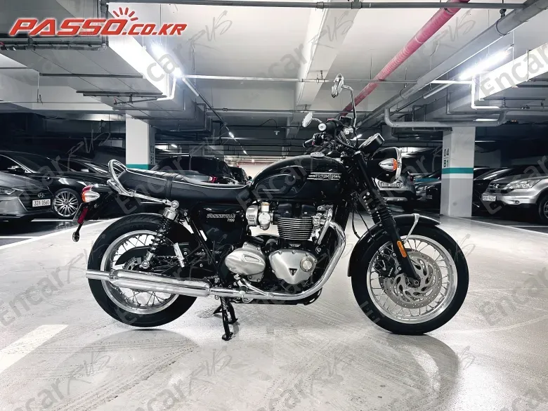 Triumph Bonneville T120 - фото 0