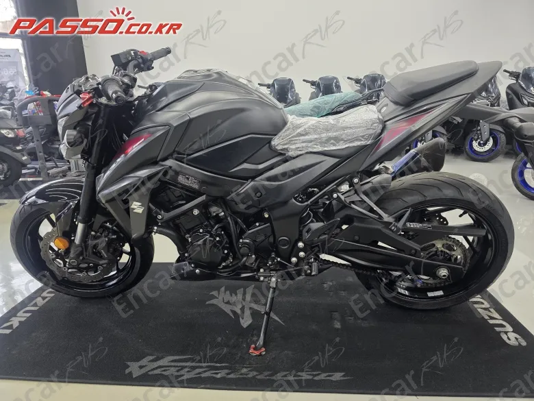 Suzuki Gsx S 750 - фото 1