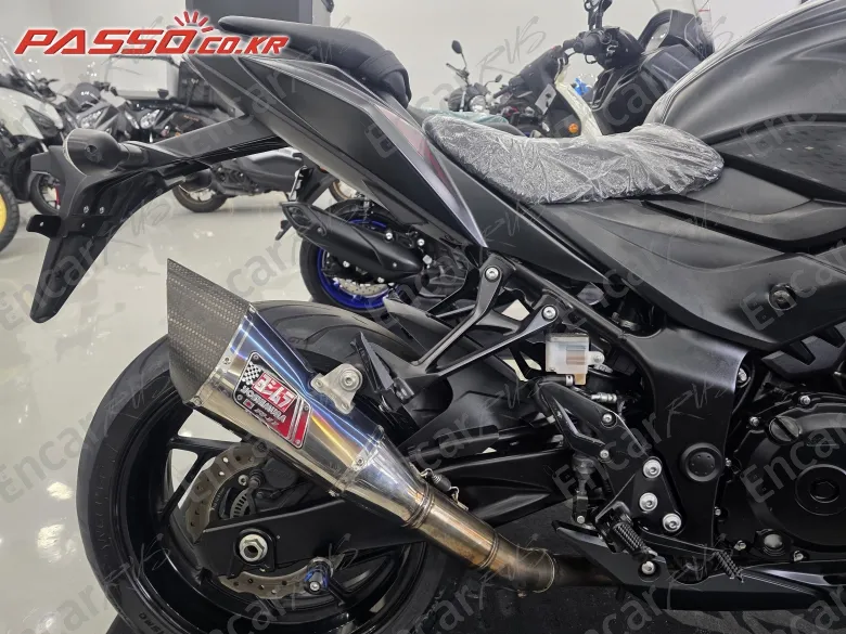 Suzuki Gsx S 750 - фото 6